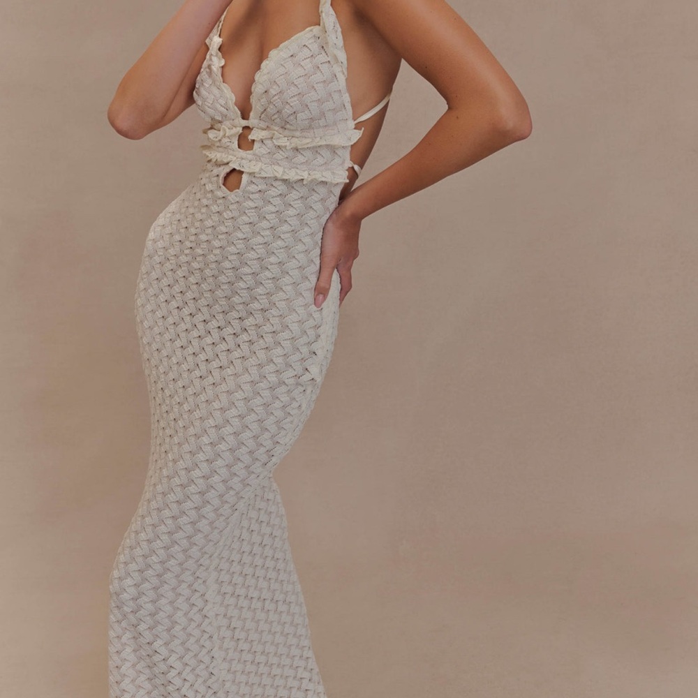 Meshki White Backless Bodycon Dress with Plunging Neckline and Embellished Style